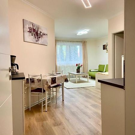 Wohnung Im Erdgeschoss Битигхайм-Биссинген Экстерьер фото