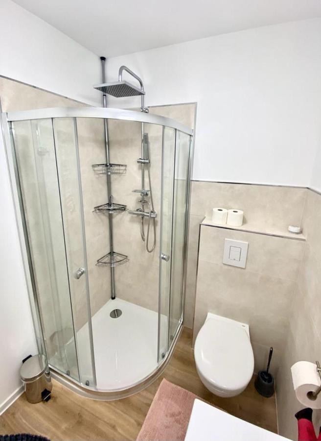 Wohnung Im Erdgeschoss Битигхайм-Биссинген Экстерьер фото