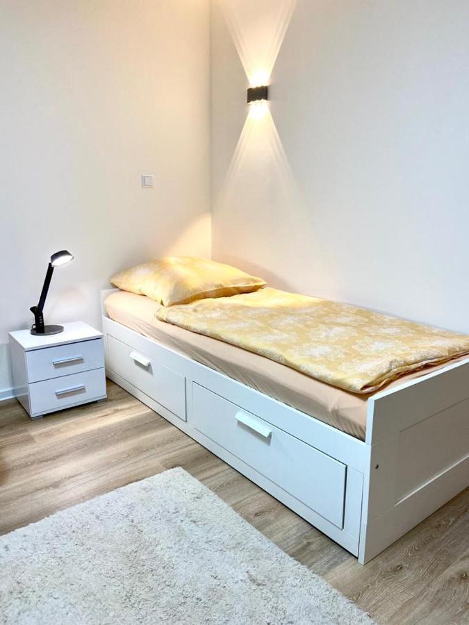 Wohnung Im Erdgeschoss Битигхайм-Биссинген Экстерьер фото