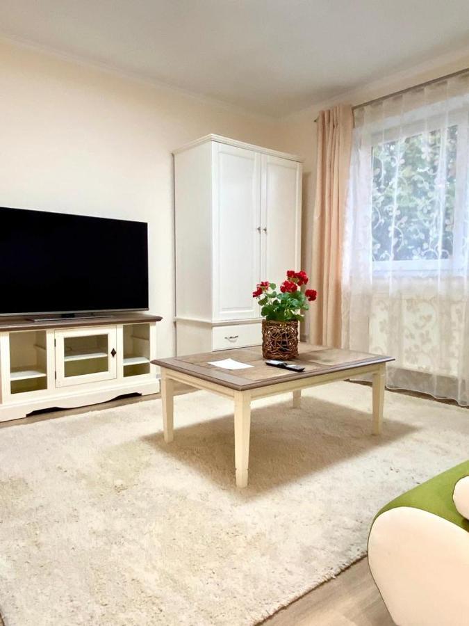 Wohnung Im Erdgeschoss Битигхайм-Биссинген Экстерьер фото